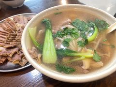 -谢大牛馆·中式卤牛排(老店)