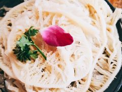 -老牌坊云南鱼豆花火锅(哈西万达店)