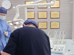 -上海仁爱医院口腔科 · 种植