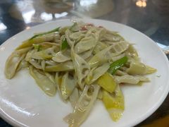 熊猫笋炒肉-龙翔山庄雷鸡肉(青城后山泰安古镇店)