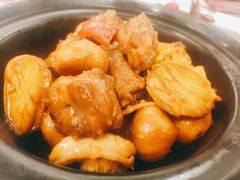 童子蒜焖金骨鲍鱼仔-荣粤酒家·融合粤菜