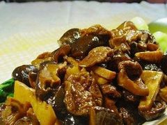 家常面筋烩冬菇-大欢喜饭店(江怡路店)