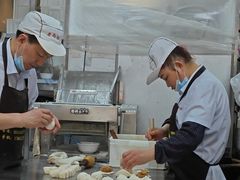 -老西白点心店