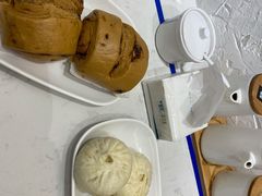 -李与白包子铺(桐梓林店)