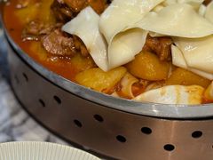 大盘鸡自带皮带面-贯贯吉·清真餐厅(浙江中路店)