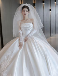 -莫小姐婚纱