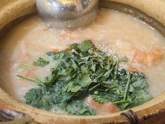 -大富蚝乌东哥饭店·石锅鱼杂·柠檬鸭(革新路店)