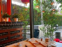 靠窗位-江湖水乡铁锅炖魚(周庄嘉园店)