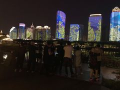 -万绿园