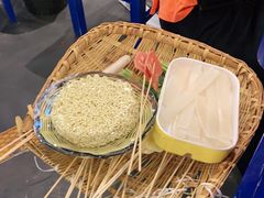 -马路边边串串香(延庆环球新意广场店)