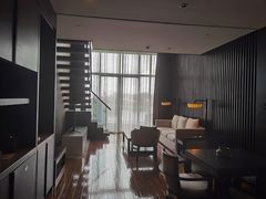 -深圳隐秀山居酒店