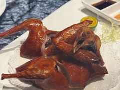 玻璃脆皮炸乳鸽乳鸽-新雅(丰盛里店)
