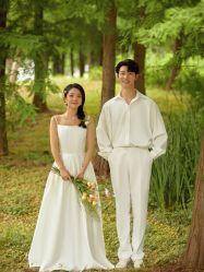 -至臻微拉婚纱摄影