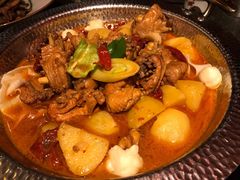 沙湾原始大盘鸡-丝路金桃·新疆菜(徐汇店)