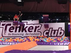 -Tenker Club弹刻极限主题公园 · 蹦床 · 团建 · 生日派对(大关店)