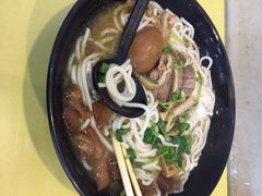 花溪王-鑫花溪牛肉米粉(凤凰街创始总店)