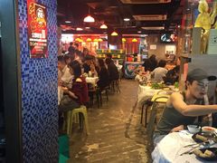 大堂-鲜入围煮花胶鸡海鲜火锅