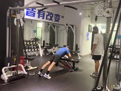 -汗水空间私教健身连锁(SM广场店)
