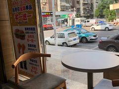 -华莱士·全鸡汉堡(五号路店)