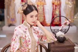 -LOVINA洛维娜婚纱礼服