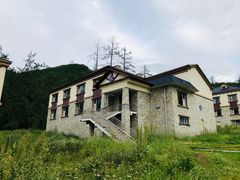 -喀纳斯鸿福生态度假酒店