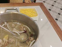 -喃喃椰·糟粕醋·椰子鸡火锅(七堡花园店)