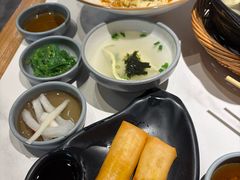 -馋三尺蟹粉小笼(人民广场店)