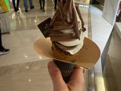 双重巧克力味软冰淇淋-GODIVA(港汇恒隆广场)
