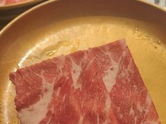 -牛YO寿喜烧·铁板烧和牛火锅自助(市府恒隆店)