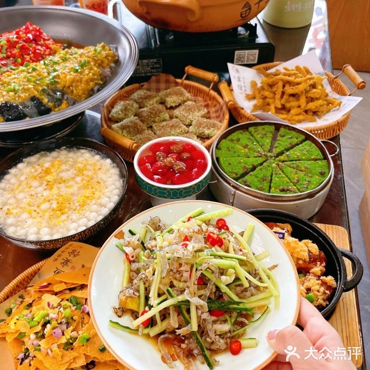 这家鱼宴馆把鱼玩出花,神仙吃法香迷糊了!