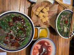 -云阿蛮云南生烫牛肉米线(奉贤路店)