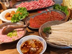 -巴卤社老火锅(财富店)