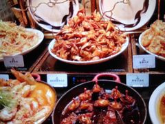 -雍容荟帝王蟹活龙虾展台自助(IFS黑金店)