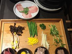 -云海肴·汽锅鸡·云南菜(天山百盛优客店)