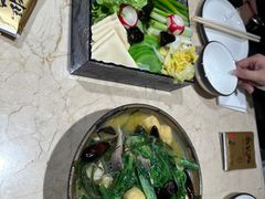 -金太阳海鲜烧烤·本地人餐厅(星海公园店)