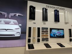 -TESLA 特斯拉(上海太古汇体验店)