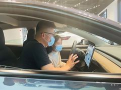 -TESLA 特斯拉(上海太古汇体验店)