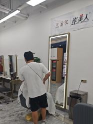 -阿三造型烫染•接发