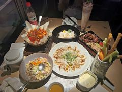 -穹六人间 people 6(岳阳路店)