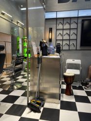 -Devilhands Barbershop男士理容店