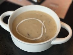 奶油菌菇浓汤-西堤牛排(北京国瑞店)