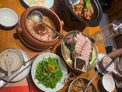 -老滇山寨•云南特色菜•地方菜•民族风情歌舞表演(金碧店)