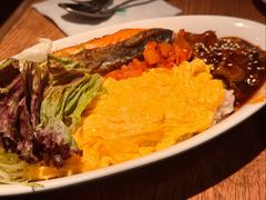 香煎三文鱼配元气欧姆蛋饭-玛格萝妮比萨屋(陆家浜路店)