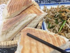-八两八金·莱芜特色炒鸡(市南漳浦路店)