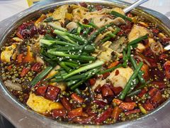 -乡土特色.冷锅鱼.牦牛肉汤锅