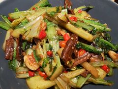 -千百味红餐厅·江西菜(绿地双子塔店)