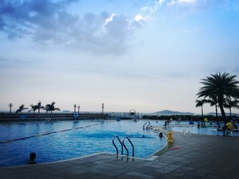 亚洲海湾大酒店游泳池