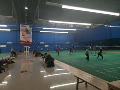 -中地华冠羽毛球俱乐部