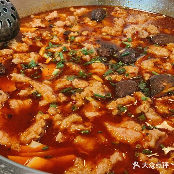 胖子宫廷牛肉火锅店