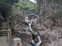 -鄣山大峡谷